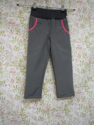 Zimní softshellové kalhoty šedé s růžovými kapsami